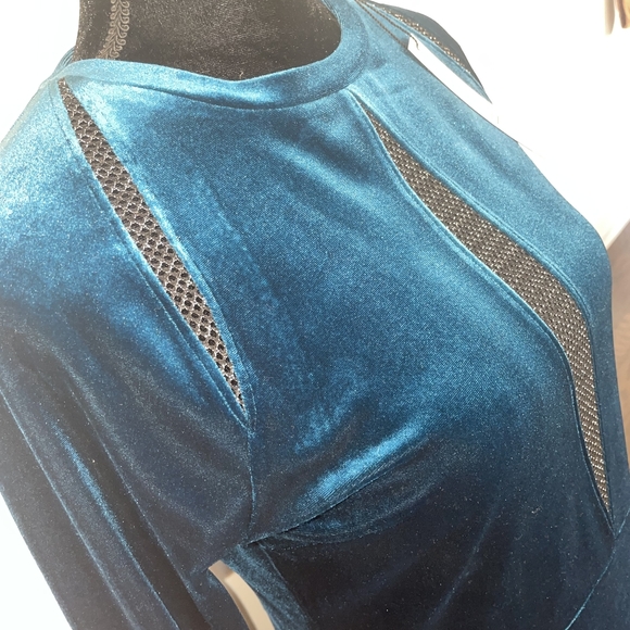 ELLIE TAHARI Velvet Dress - SMALL - Picture 4 of 12